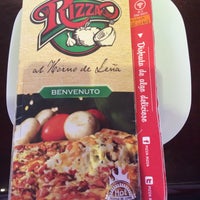 รูปภาพถ่ายที่ Pizza Rizza โดย Arturo_oso เมื่อ 5/29/2015