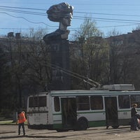 Photo taken at Вокзальная площадь by Алена Х. on 5/7/2017
