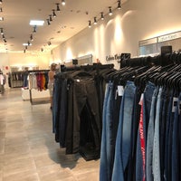 Calvin Klein Jeans Outlet - República - Shopping Light