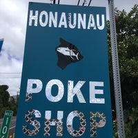 Foto tirada no(a) Honaunau Poke Shop por John T. em 8/6/2020