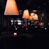 2/11/2018 tarihinde Maximilian H.ziyaretçi tarafından Oost Bar'de çekilen fotoğraf