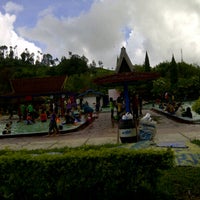 Review Pemandian Air Panas Walini