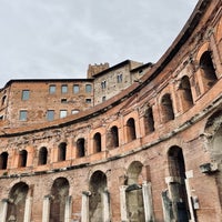 Photo taken at Trajan&amp;#39;s Markets - Museum of Imperial Forums by Lulwah on 11/19/2022
