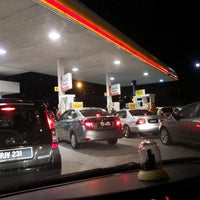 Photo taken at Shell by HKTEOH on 11/8/2017