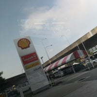 Photo taken at Shell by HKTEOH on 4/22/2018