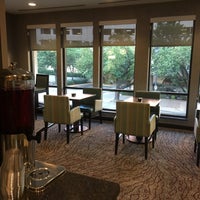 รูปภาพถ่ายที่ Residence Inn by Marriott Birmingham Downtown at UAB โดย Andrew M. เมื่อ 9/26/2017