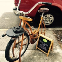 Foto scattata a West End Bikes da gmeinerray il 9/3/2015