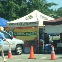 Photo taken at Farmers Market At The Staten Island Mall by Gerard on 6/15/2013