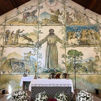 Photo taken at Capela São Francisco De Assis by Rafael M. on 5/29/2022