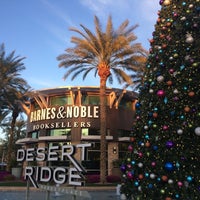 Foto tirada no(a) Desert Ridge Marketplace por Tom em 11/24/2018