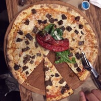 Photo taken at Pizza Locale by E S R A Y U R D A K O N A R 🎈 . on 11/2/2015