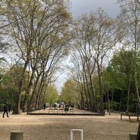 Photo taken at Ruches du Jardin du Luxembourg by Thais B. on 4/4/2019