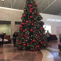 11/26/2017 tarihinde Michelle D.ziyaretçi tarafından Chicago Ridge Mall'de çekilen fotoğraf