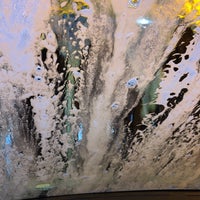 Foto tirada no(a) Somerville Car Wash por mike l. em 4/28/2018