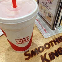 Photo taken at Smoothie King by pearly on 4/1/2015