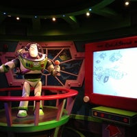 バズ ライトイヤーのアストロブラスター Buzz Lightyear S Astro Blasters Theme Park Ride Attraction バズ ライトイヤーのアストロブラスター Buzz Lightyear S Astro Blasters Theme Park Ride Attraction