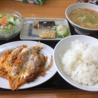 Photo taken at 桜木食堂 by Rest on 3/28/2020