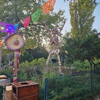 Photo taken at Jardin d&amp;#39;Acclimatation by Rachel A. on 10/22/2023