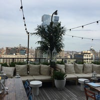 5/14/2016 tarihinde John M.ziyaretçi tarafından Bar Hugo - Rooftop'de çekilen fotoğraf