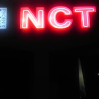 รูปภาพถ่ายที่ National Comedy Theatre โดย Kevin M. เมื่อ 11/25/2012