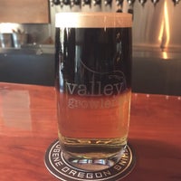 Photo taken at Valley Growlers by Rachel M. on 7/30/2019