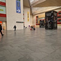 Photo taken at Estación de Zaragoza - Delicias by Julien on 11/25/2023