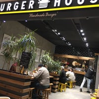 Photo taken at Burger House by İsmail İ. on 12/16/2016