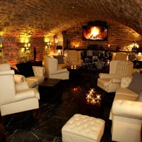 5/13/2014 tarihinde Suite &amp;amp; Cigar Lounge Tallinnziyaretçi tarafından Suite &amp;amp; Cigar Lounge Tallinn'de çekilen fotoğraf