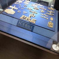 10/6/2017에 S. 〽.님이 Icebox Diamonds &amp;amp; Watches에서 찍은 사진