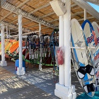 Foto diambil di Alaçatı Surf Paradise Club oleh Can Y. pada 3/30/2023