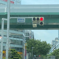 Photo taken at 東新町交差点 by KAZU on 5/30/2020