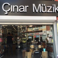Photo taken at çınar müzik by Ayba A. on 4/27/2018