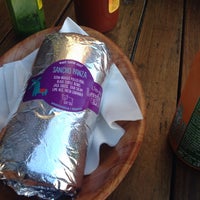 Foto tirada no(a) Little Ass Burrito Bar por Cris R. em 4/4/2015