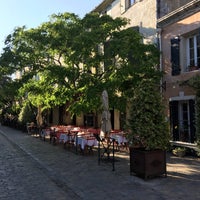 Foto diambil di Restaurant Les Templiers Aigues Mortes oleh Balin pada 6/8/2019