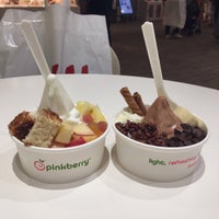 Photo taken at Pinkberry by Asuka O. on 6/8/2019