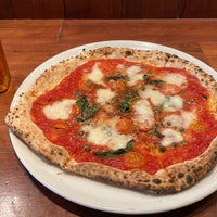 Photo taken at PIZZA SALVATORE CUOMO 代官山 by Altair on 1/13/2022