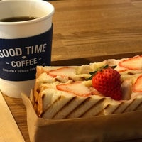 Photo taken at GOOD TIME COFFEE by やましも on 3/31/2019