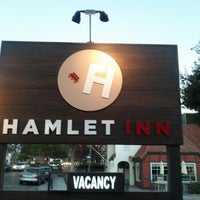รูปภาพถ่ายที่ Hamlet Inn โดย Maddalena P. เมื่อ 4/6/2013