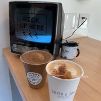 Das Foto wurde bei Smith &amp;amp; Tait Coffee Bar von S am 2/7/2019 aufgenommen