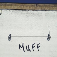 รูปภาพถ่ายที่ Muff โดย Pares T. เมื่อ 3/15/2014