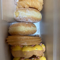 Photo taken at Mister Donut by akubi on 11/21/2021