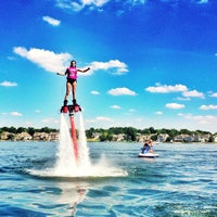 รูปภาพถ่ายที่ Indy Flight Academy &amp;amp; Watersports โดย Bradley K. เมื่อ 6/21/2013