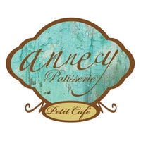 Снимок сделан в Annecy Patisserie пользователем Julieta D. 6/25/2014