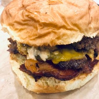 10/25/2018にAlan C.がMOOYAH Burgers, Fries &amp;amp; Shakesで撮った写真