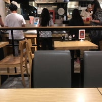 Photo taken at Marugame Seimen (มารุกาเมะ เซเมง) 丸亀製麺 by nnut(・。・) on 9/30/2017
