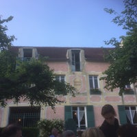 Photo taken at Ancien Hôtel Baudy by Joan W. on 6/2/2017