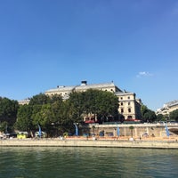 Photo taken at Paris Plages – Parc Rives de Seine by Anna Q. on 8/25/2016