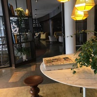9/24/2017 tarihinde Carly C.ziyaretçi tarafından Hôtel Villa Saint-Germain-des-Prés'de çekilen fotoğraf