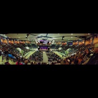 Foto tirada no(a) Moody Coliseum por Brandon Scott T. em 10/19/2013