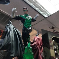 Photo taken at Mike&amp;#39;s Comics + Collectables by Fabio T. on 9/27/2017